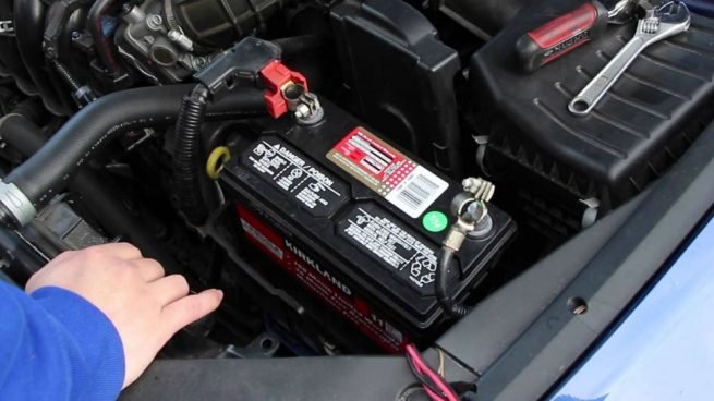 Cuidados com a bateria do carro: Como evitar ficar na mão